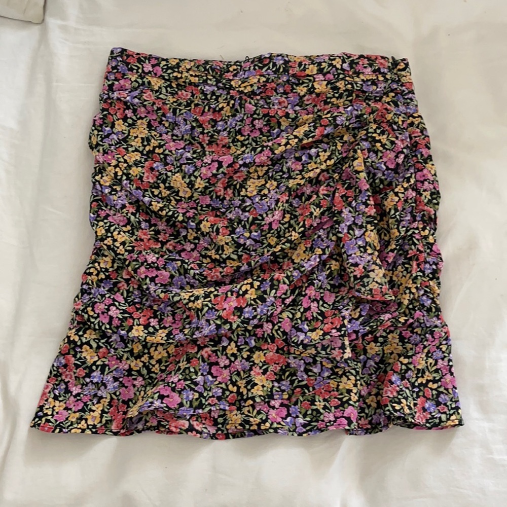 ZARA FLORAL SKIRT